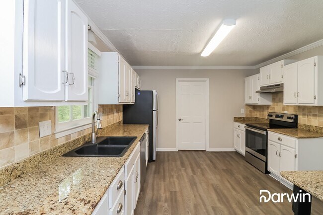 Building Photo - 1612 Arden Dr SW