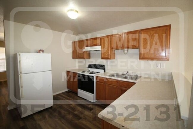 Building Photo - 3304 Barcelona Dr