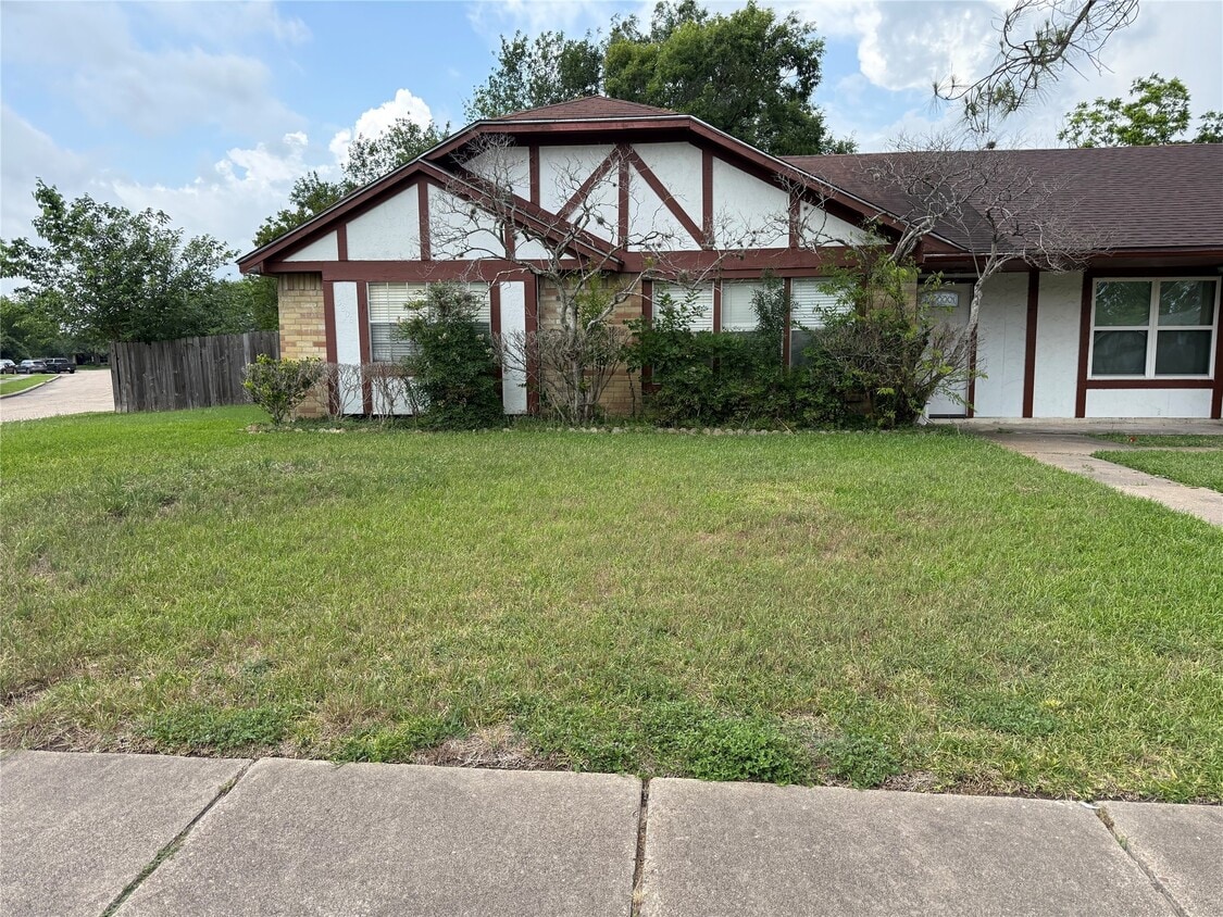 Primary Photo - 3806 Westheimer Pl Dr