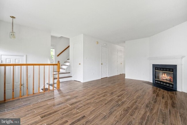 Building Photo - 7777 Black Horse Ct