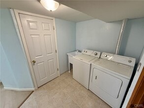 Building Photo - 111 Deborah Dr