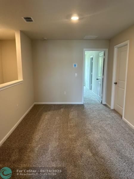 Building Photo - 5700 SE Edgewater Cir