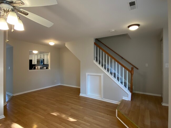 Building Photo - 2663 Prairieview Ln S