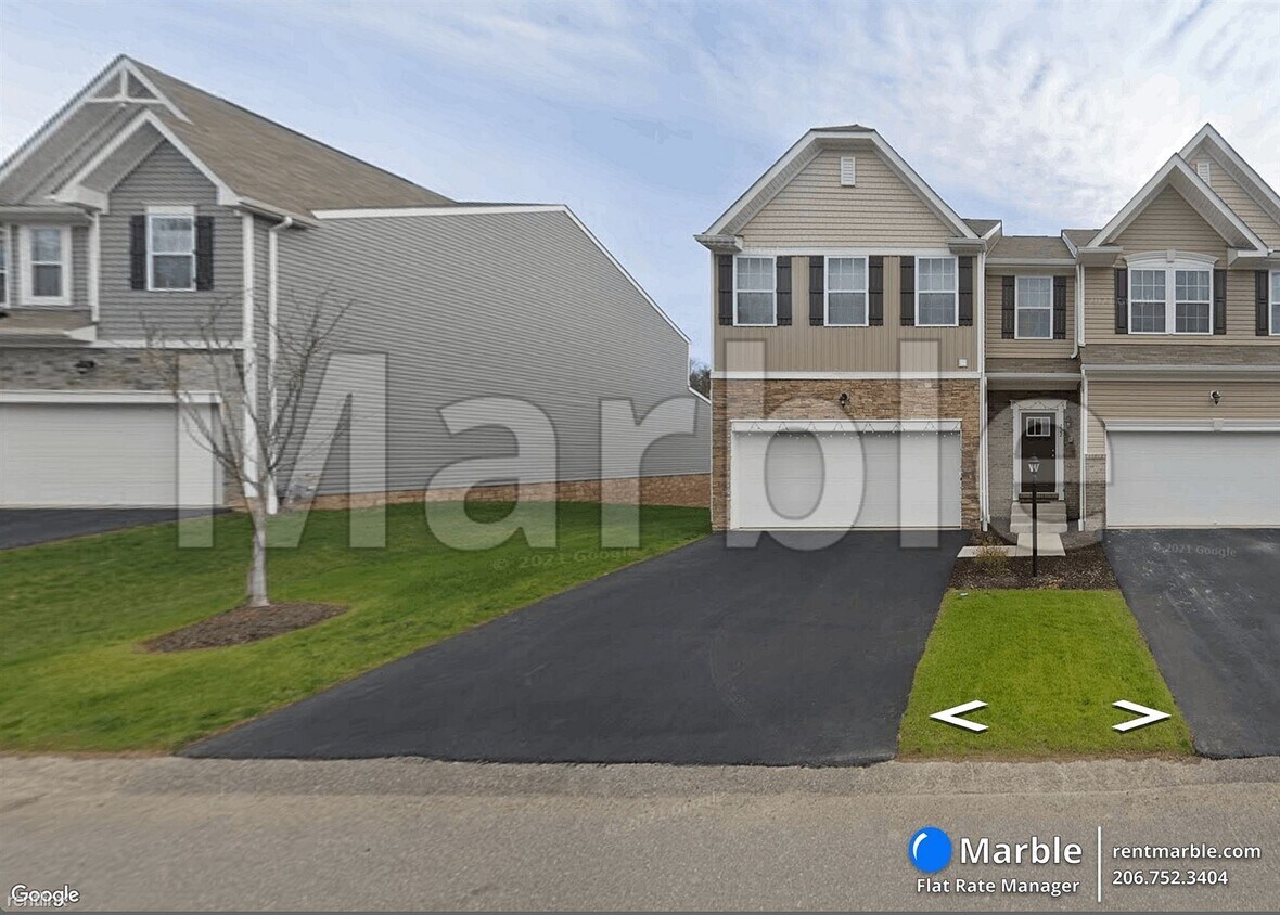3 br, 2.5 bath Townhome 222 Lockheed Dr Townhouse for Rent in CarnotMoon, PA