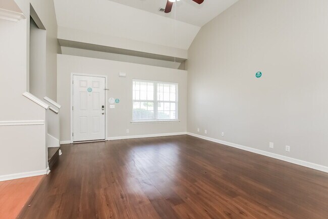 Building Photo - 8632 Lawson Dr