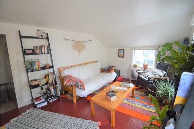 Building Photo - 4 Broadway AV, Unit#c C