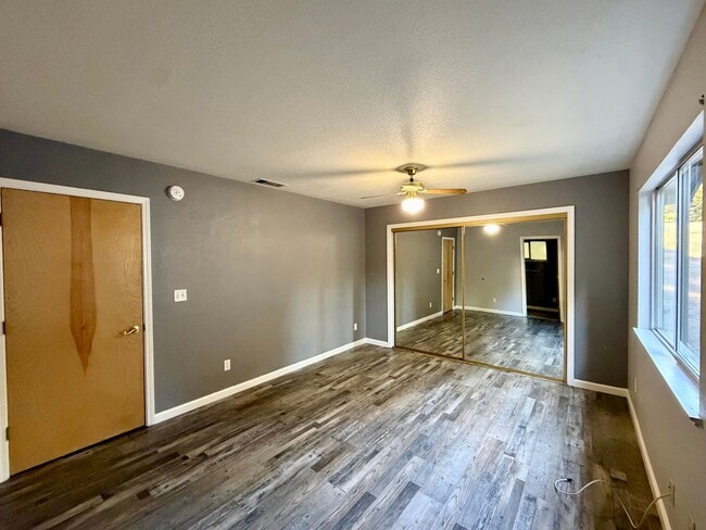 Building Photo - 3001 Polaris Ct