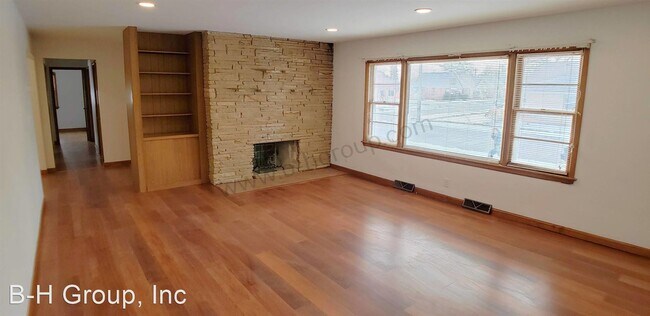 Building Photo - 3 br, 1.5 bath House - 2000 Layard Ave