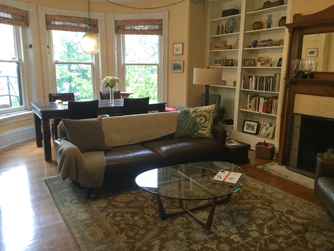 Living Room - 1862 Wyoming Ave NW