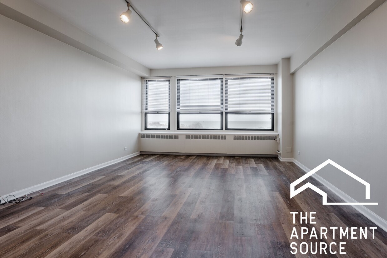 Foto principal - 4180 N Marine Dr