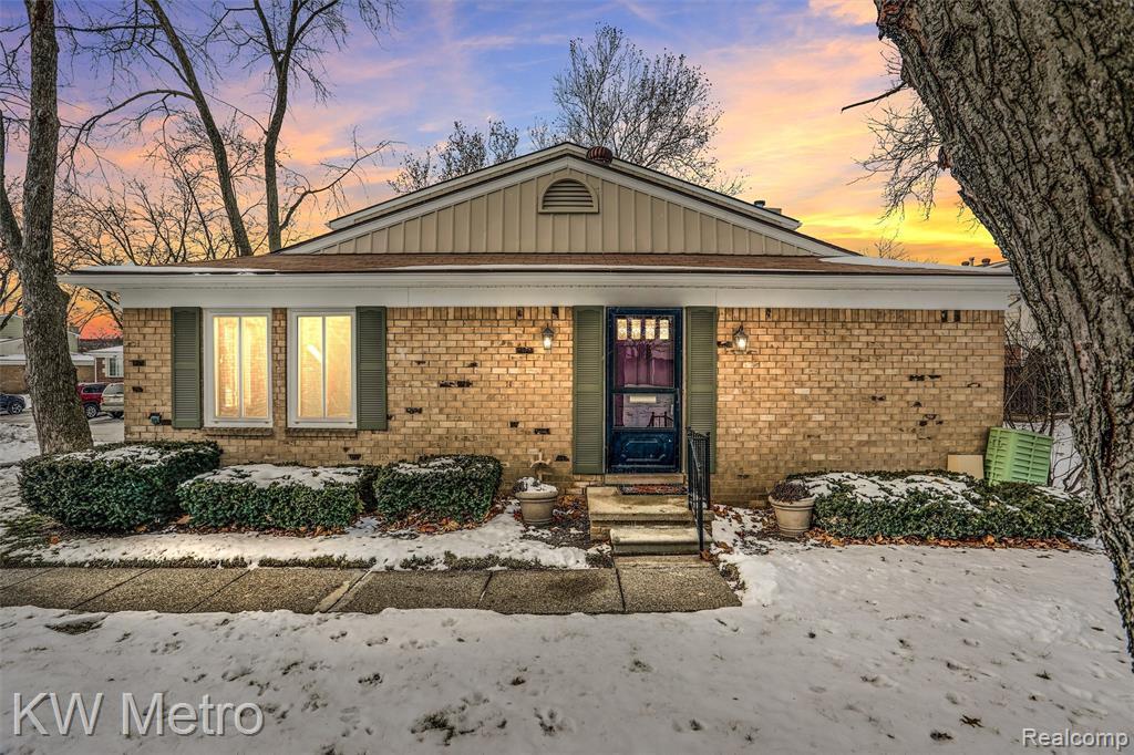 4952 Cara Ct, Royal Oak, MI 48073 Condo for Rent in Royal Oak, MI