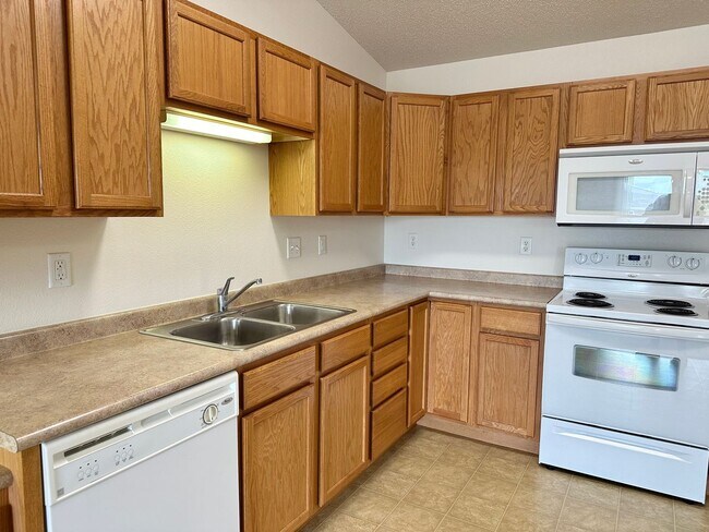 Building Photo - 1 Bedroom 1 Bathroom - South Fargo