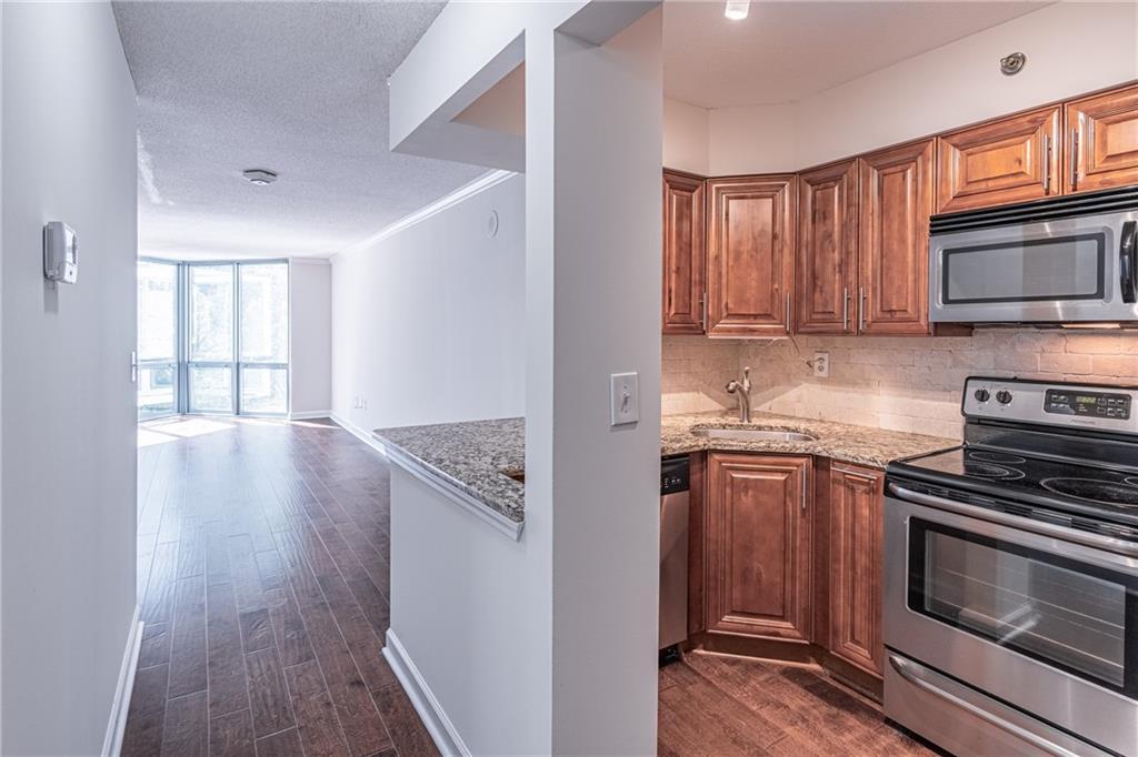 Primary Photo - 2870 Pharr Ct S Northwest