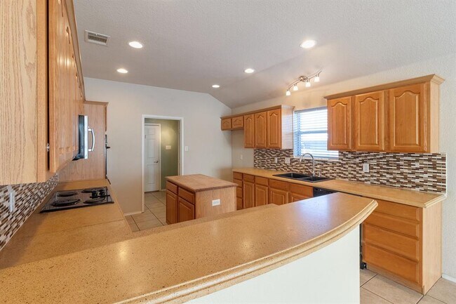 Building Photo - 5200 Archer Dr