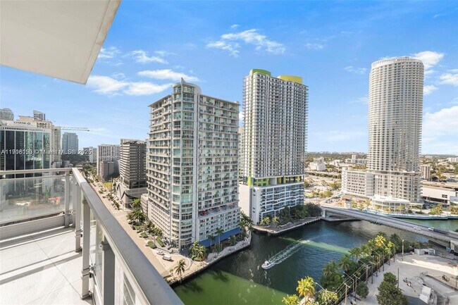 Foto del edificio - 92 SW 3rd St