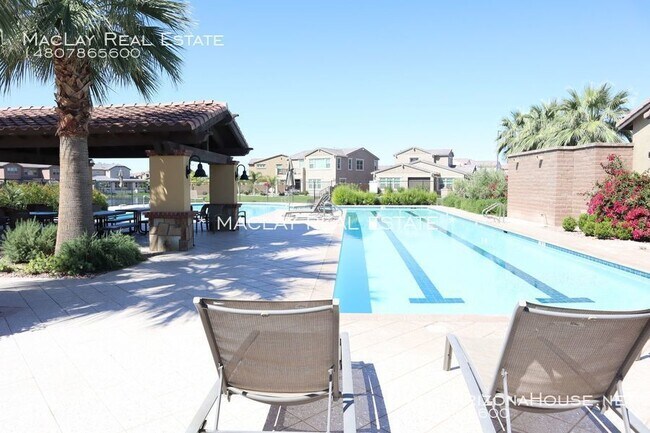 Building Photo - 4077 S Sabrina Dr