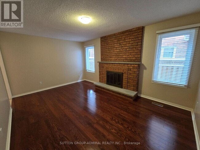 Building Photo - 18 Waterfall Rd