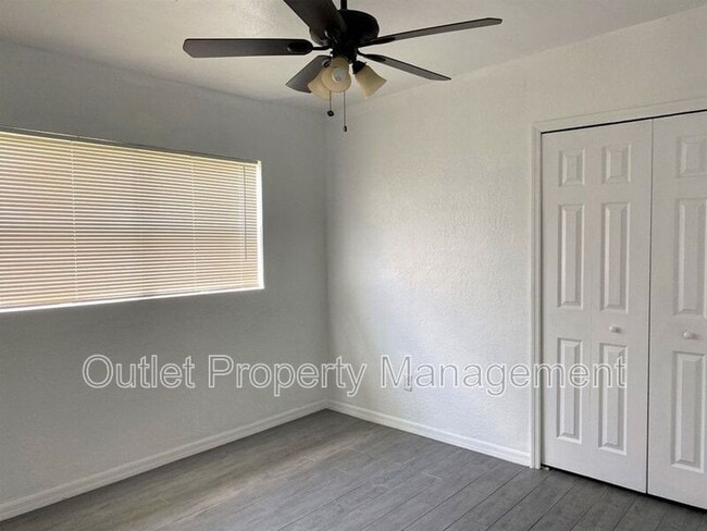 Building Photo - 1245 Virginia Dr