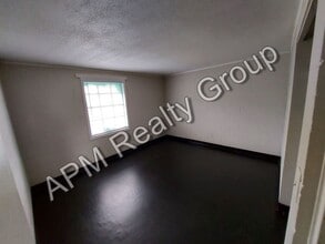 Building Photo - 2718 Howell Ct