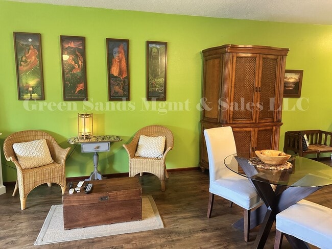 Building Photo - Beachfront Condo