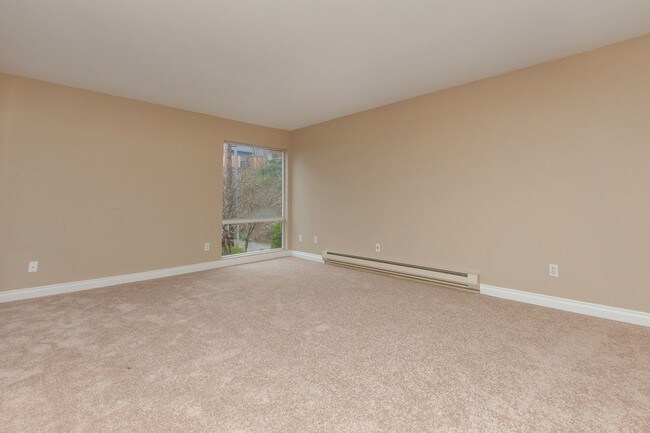 Building Photo - Huge Magnolia 1 Bedroom