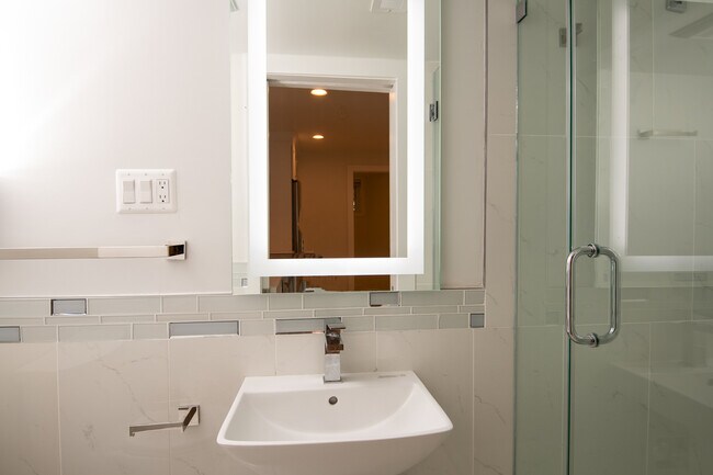 Foto del edificio - 1740 Q St NW