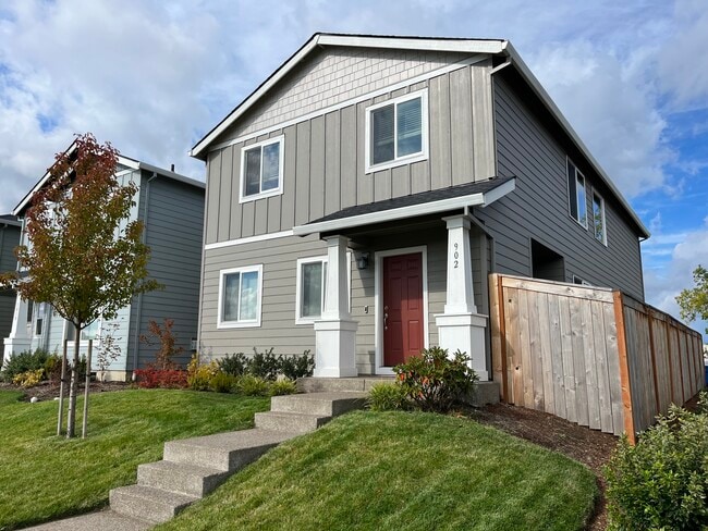 Building Photo - 902 McCallum Ln
