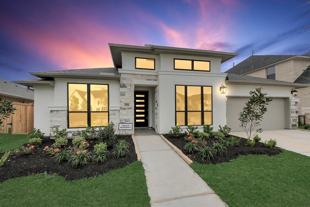 Foto principal - 8706 Incandesce Rise Dr