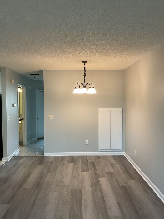 Foto del edificio - Briarwood West!!  LVP In Living Room!!