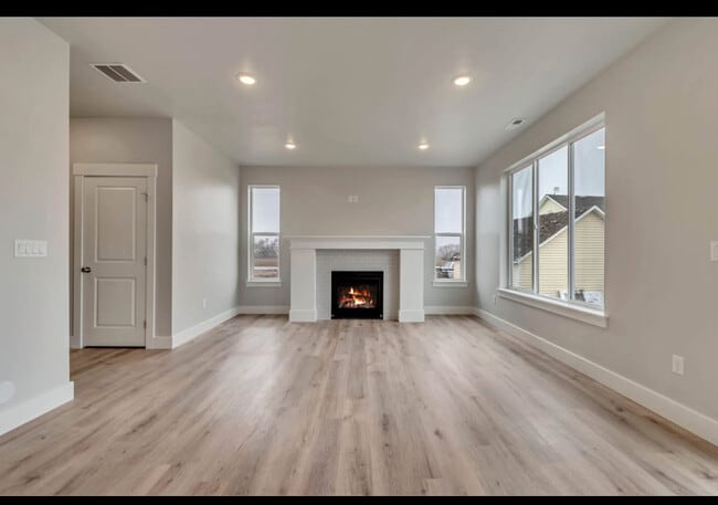Building Photo - 1579 W 2100 S