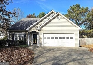 Building Photo - 303 Apache Dr