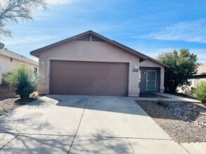 Building Photo - 10218 E Desert Crossings Way