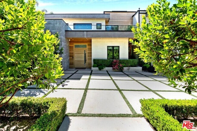 Foto del edificio - 4111 Valley Meadow Rd