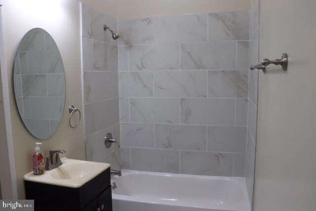 Foto del edificio - 1646 E Pratt St