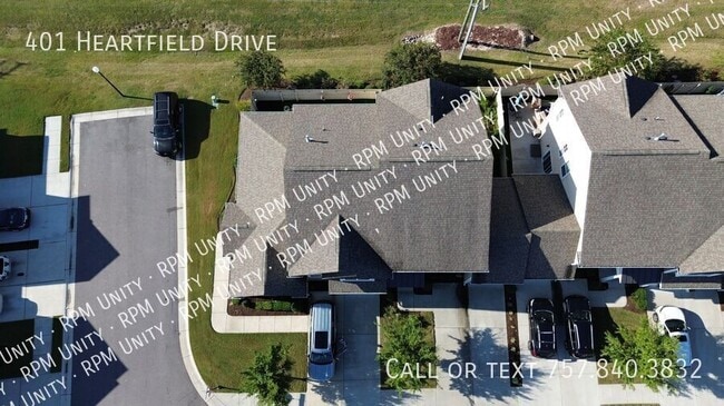 Building Photo - 401 Heartfield Dr