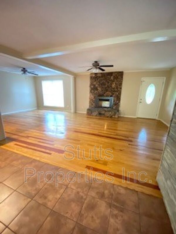Foto del edificio - 860 Cypress Mill Rd