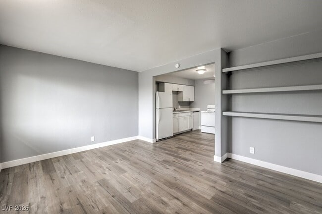 Foto del edificio - 324 W Cleveland Ave