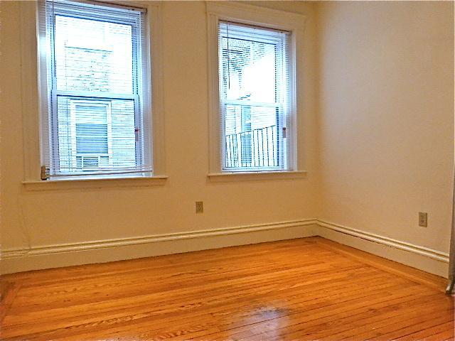 Building Photo - 109 Queensberry St