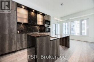 Building Photo - 11 Yorkville Ave