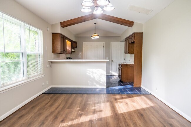 Foto del edificio - 4 Bed / 2 Bath In South Tulsa!