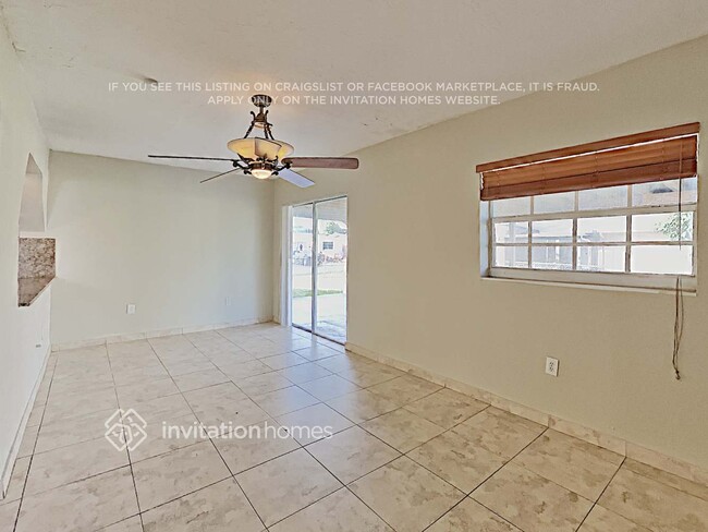 Building Photo - 8659 Sheraton Dr