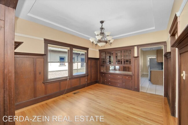 Foto del edificio - 2 br, 1.5 bath House - 1630 Broadway