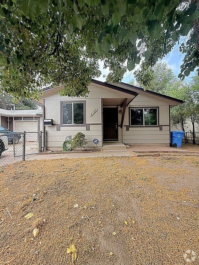 Building Photo - 2705 Carmel Ct