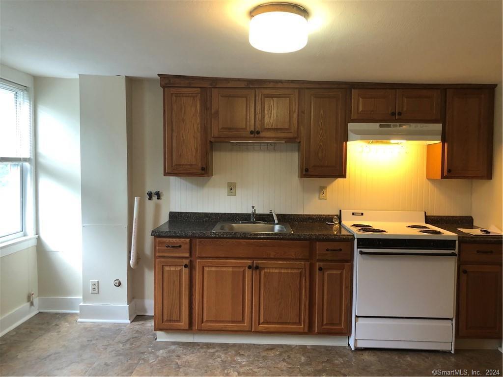 42 Fisher Hill Rd Unit 3, Glastonbury, CT 06033 Room for Rent in