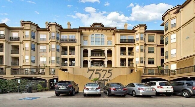 Foto del edificio - 7575 Kirby Dr