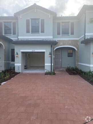 Building Photo - 11075 West 33rd Ct