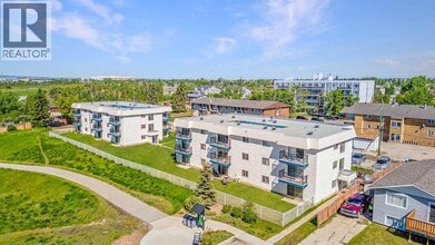 Building Photo - 10222-10105 105 Ave