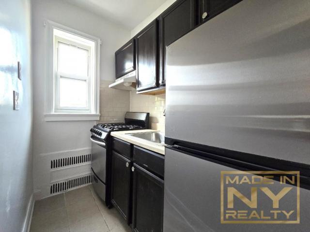 Building Photo - 1 bedroom in Belle Harbor NY 11694