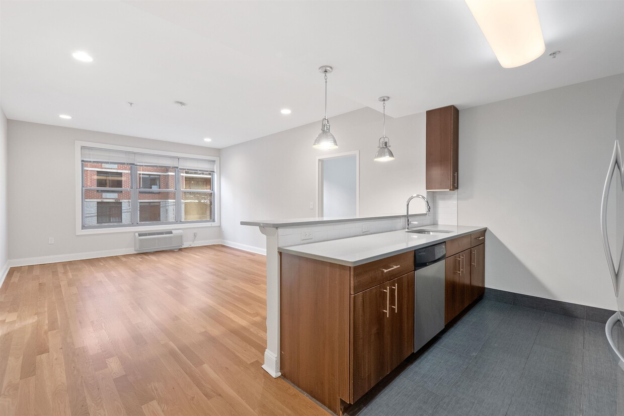 Foto principal - 100 Marshall St