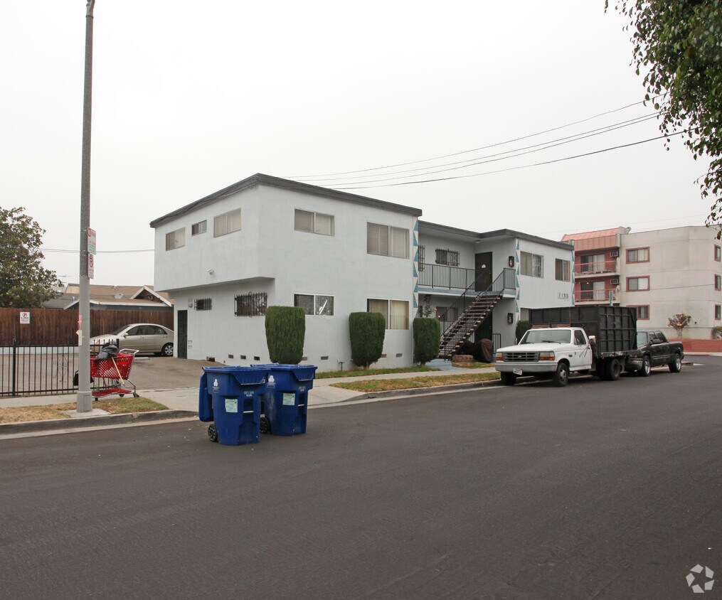 Foto del edificio - 1133 S Oxford Ave
